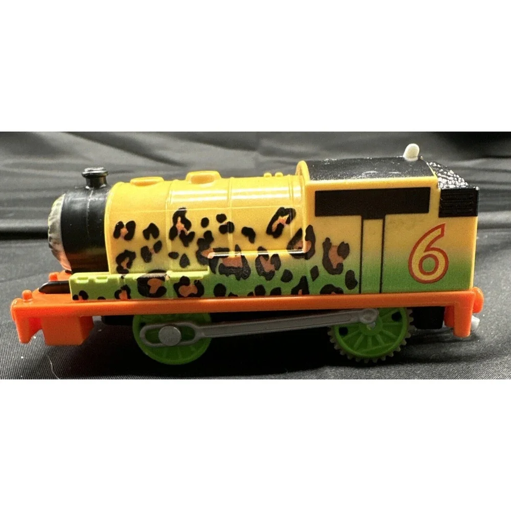 MOTORIZED Trackmaster Thomas & Friends Train Tank - Animal Party Leopard Percy